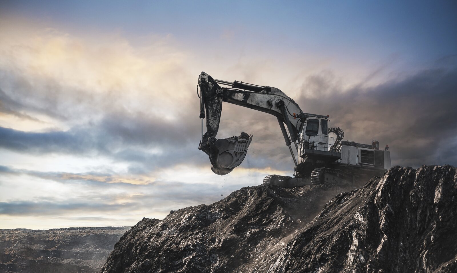 أعمال إنشاءات وتشغيل بمنهجية مكاسب